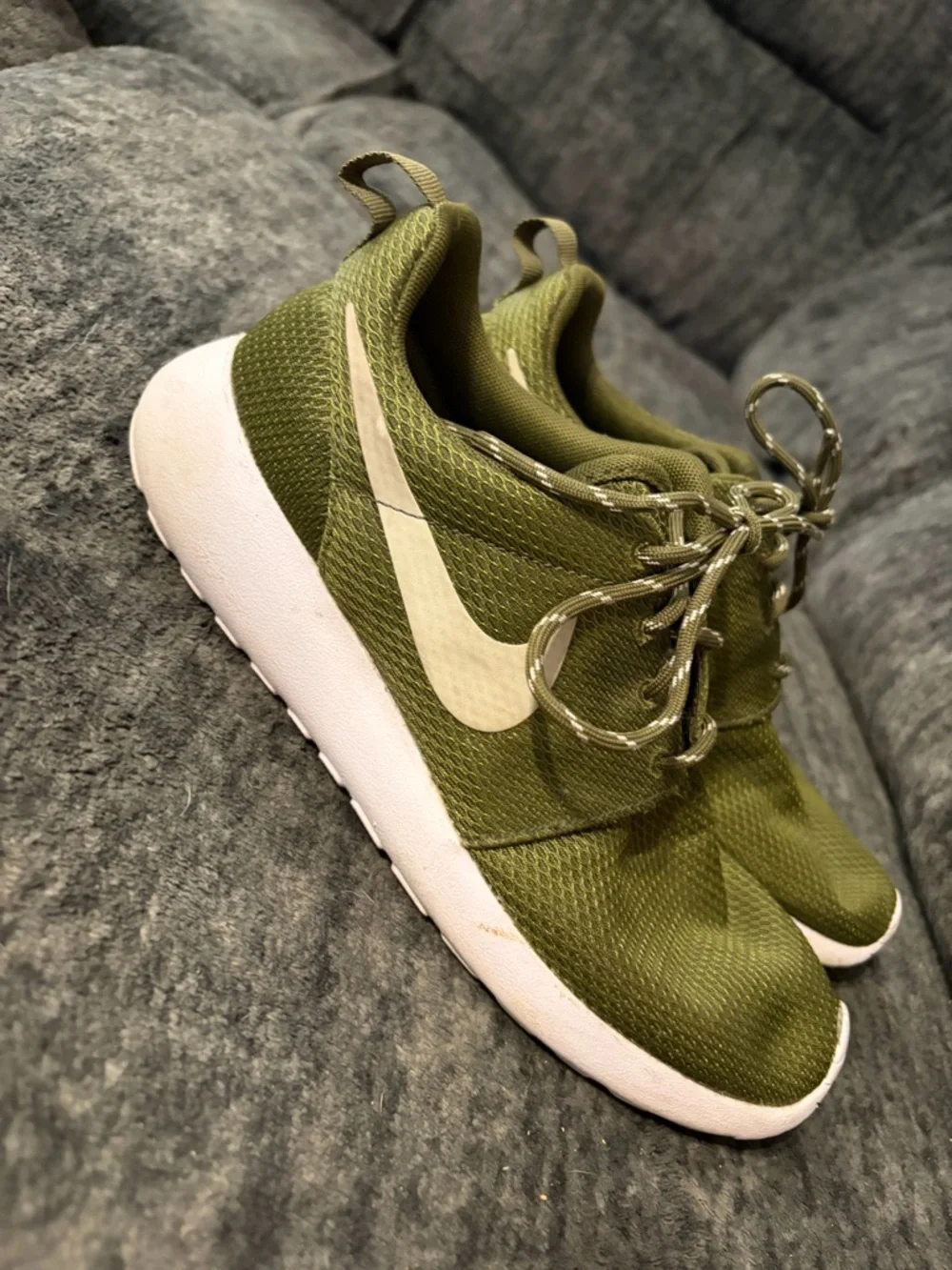 Nike Roshe Moss Olive green size 7